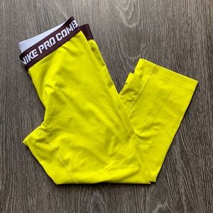 Nike Cropped Compression Leggings